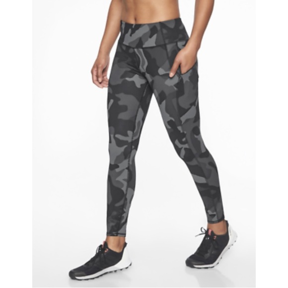 Athleta contender 7/8 camo leggings - Picture 2 of 5